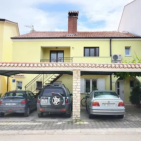 Apartment Ljubica 141 *